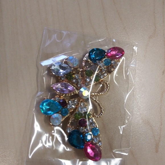 Magnets - Picture 4 of 6